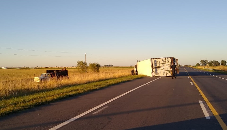 Choque De Camiones En La Ruta Dos Personas Heridas Canal Verte